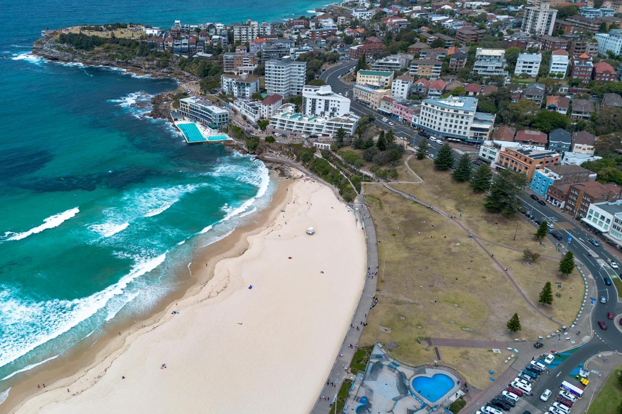 Apartment Coastal Bliss 2br In Bondi With Parking *