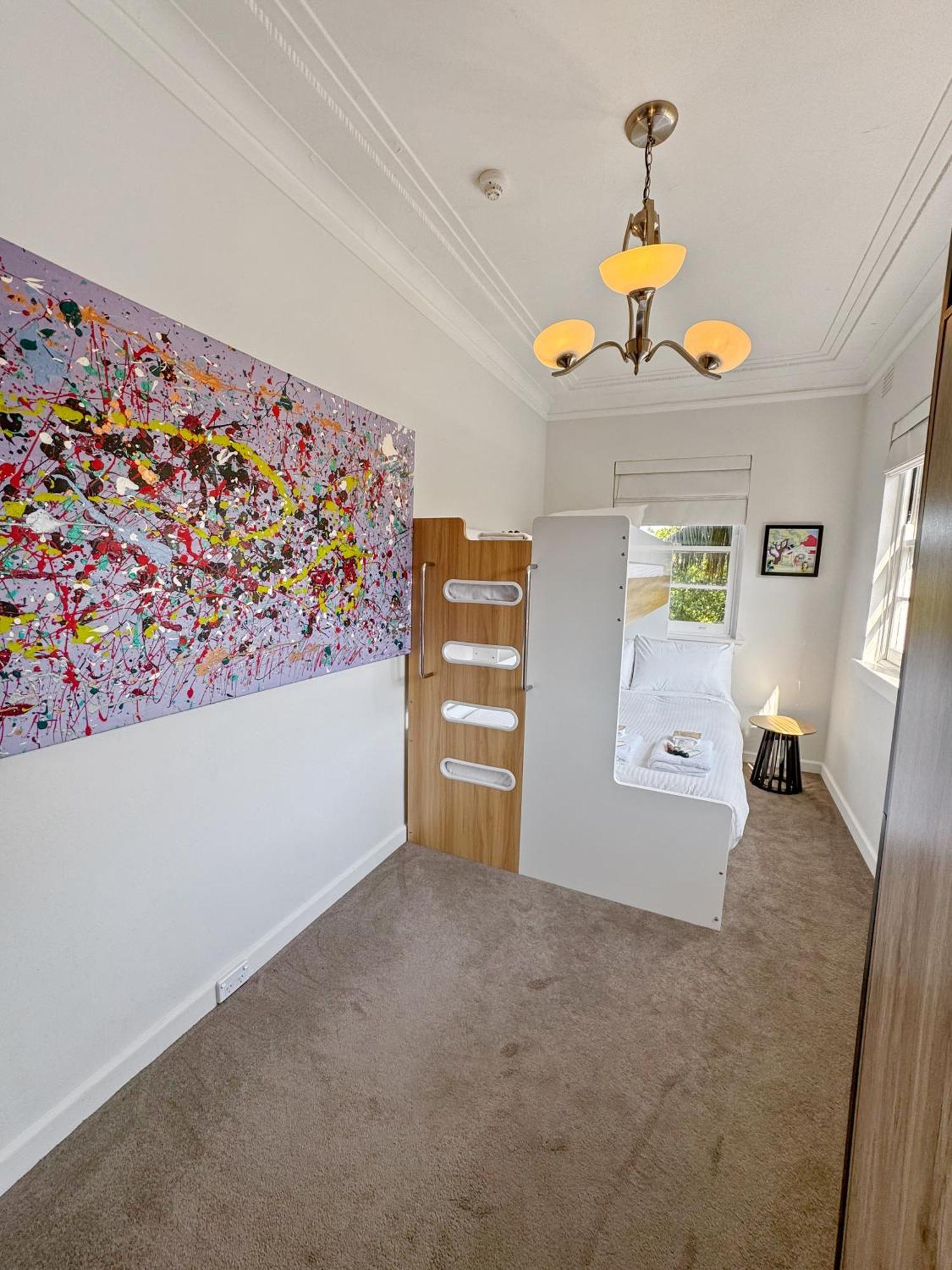 Apartment Coastal Bliss 2br In Bondi With Parking Sydney