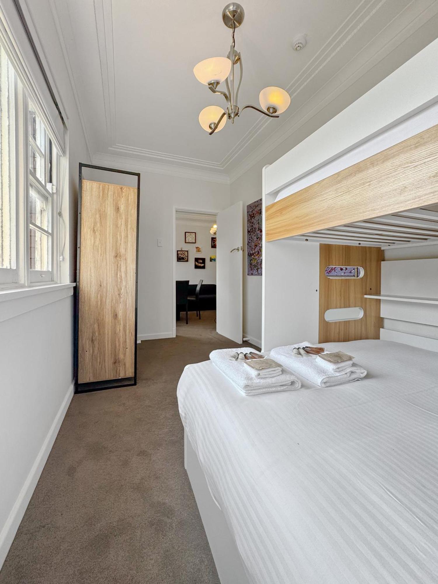 Coastal Bliss 2br In Bondi With Parking Sydney